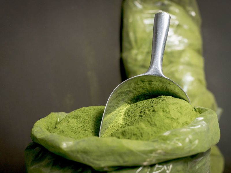 organic moringa powder in bag